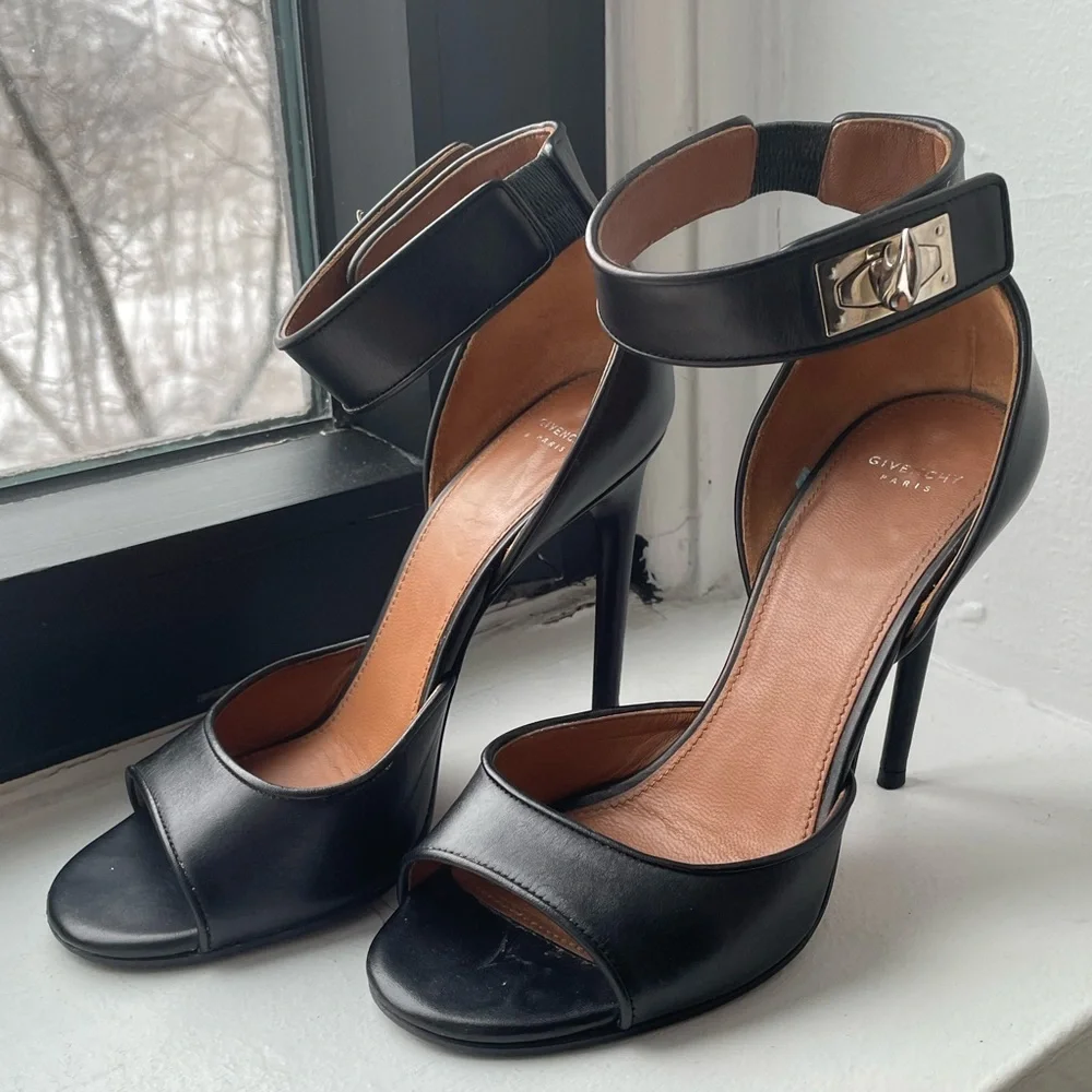 Givenchy Black Leather High Heels shark tooth Clasp - Picture 3 of 11